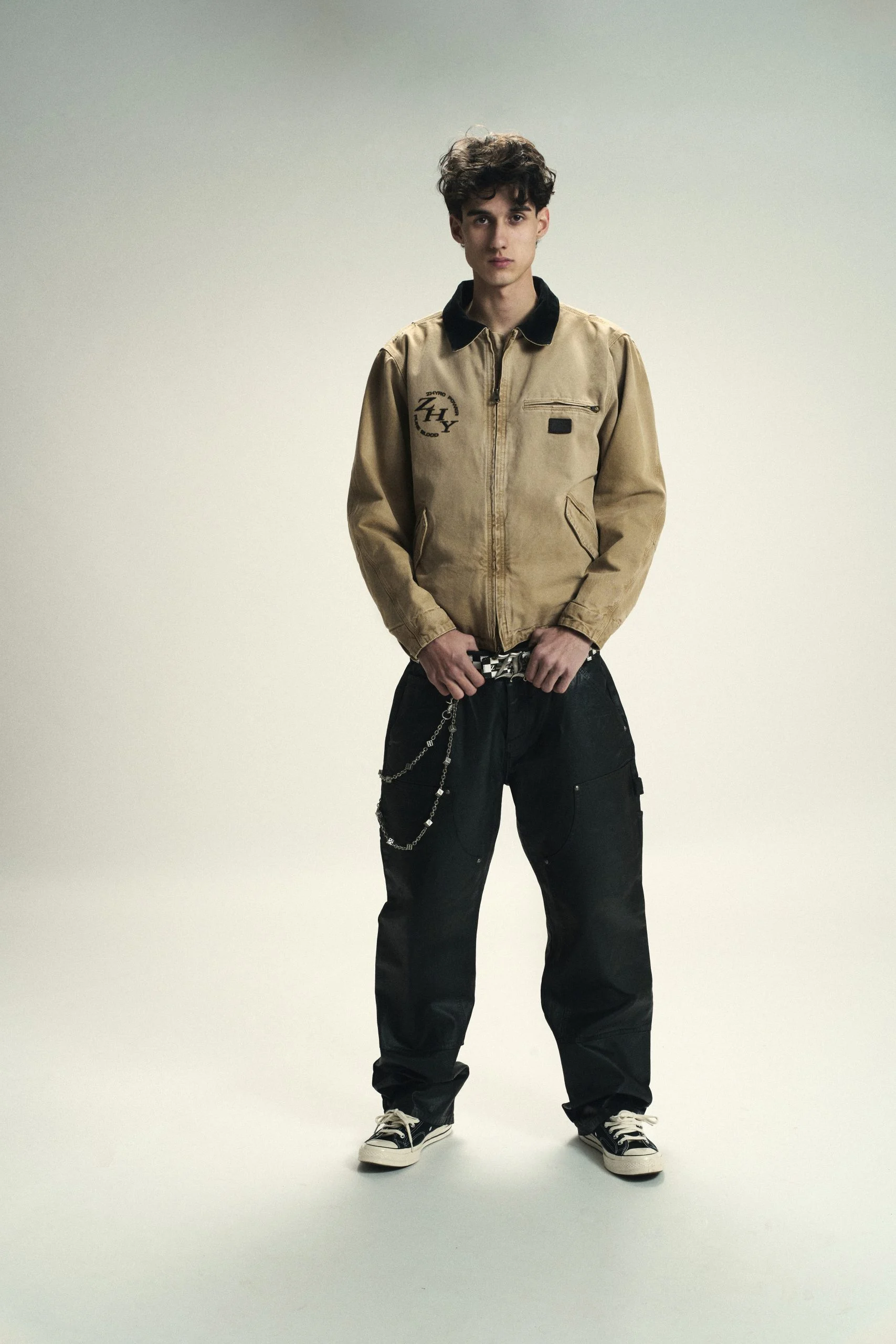 Zhyro lookbook voor ZHYRO, Studio, foto 2 van 12